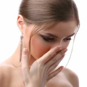 Aceton vonj v nos: vzroki, zdravljenje